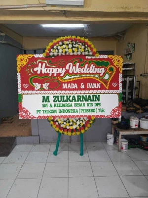 Papan Bunga di Universitas Esa Unggul