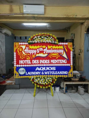 Papan Bunga di Universitas Esa Unggul