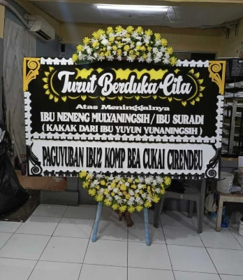 Papan Bunga di Universitas Esa Unggul